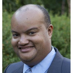 Meet your Posher, Loren